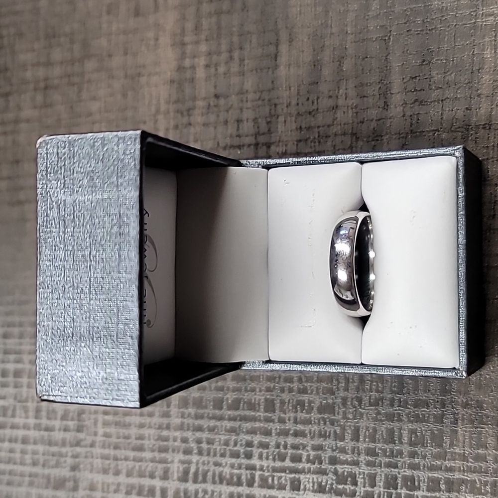 Silver 925 Size 7.5 ring
